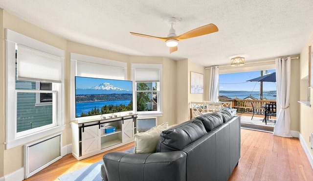 Main Floor Duplex Unit - Huge Deck w/Water Views in Tacoma