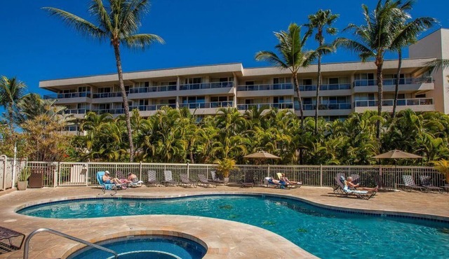 Maui Banyon Resort Studio Unit Sleeps 2