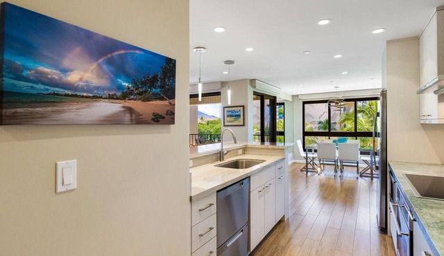 Maui Resort Rentals: Kaanapali Ali'i 362 - Elegantly Remodeled 6th Floor 2BR w/Ocean AND Mountain Views!