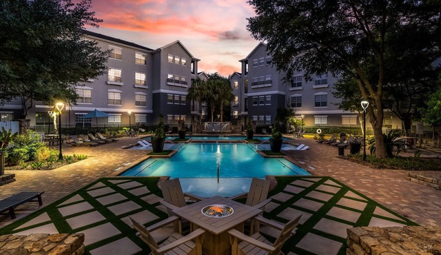 ★MED CENTER SUITE★SKYLINE VIEW★POOL★AMAZING WIFI★ in Houston