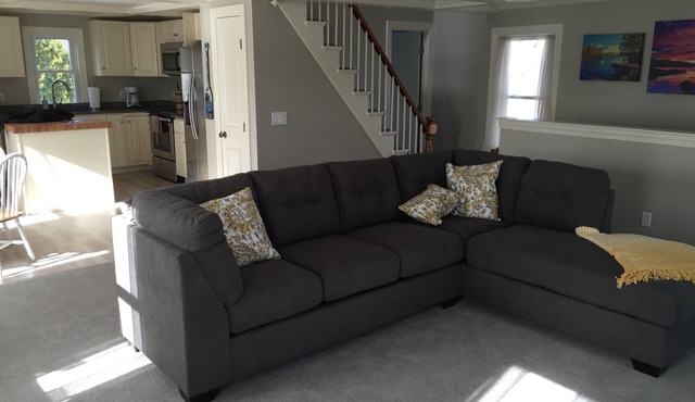 Meredith Bay - Brand New 2nd and 3rd floor Apartment in Private Home in Meredith
