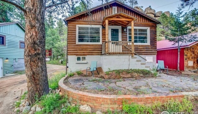Mid Century Modern Cabin, Estes Park, Colorado in Drake