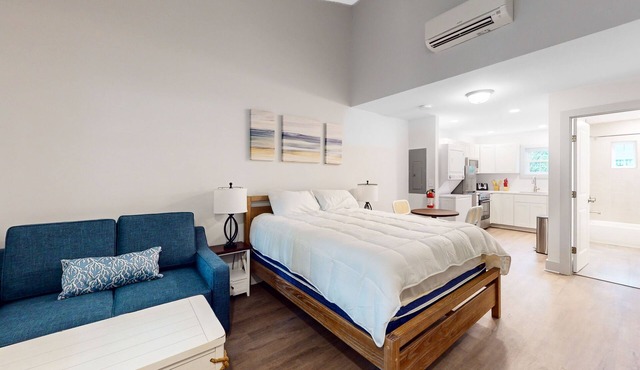 Modern aparthotel in a great location with well-equipped kitchen & streaming in Rehoboth Beach