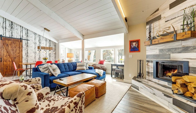Modern Mountain Escape on Golf Course w/Hot Tub! in Eagle-Vail