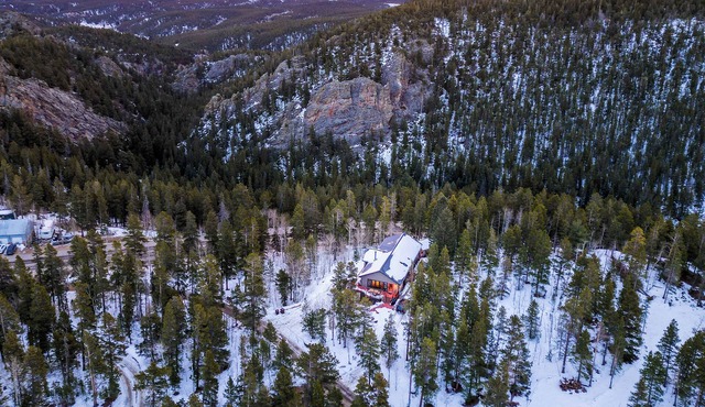Mountain Views, Hot Tub, Game Room—Pet-Friendly in Black Hawk