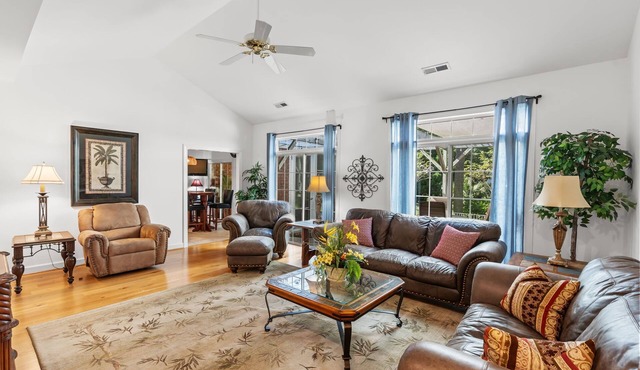 Myrtle Beach Classic: Spacious 4-Bed Home near Course & Shore in Myrtle Beach