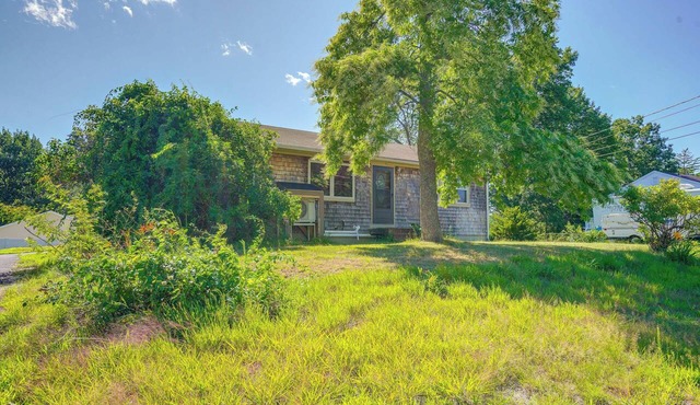 Near Shopping & Canobie Lake! Apartment w/Grill in Salem