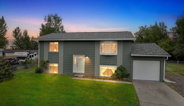 NEW! Anchorage 5BR Retreat Hikes, City & Comfort in Anchorage