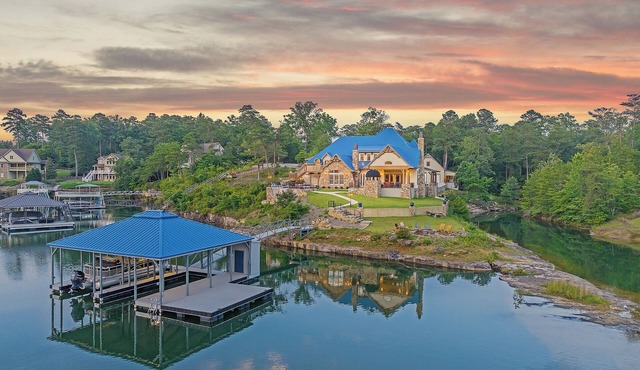 NEW! Country Villa: Dock, Pool, Spa, Waterfall, Grotto, Firepit, Fishing hole. in Arley