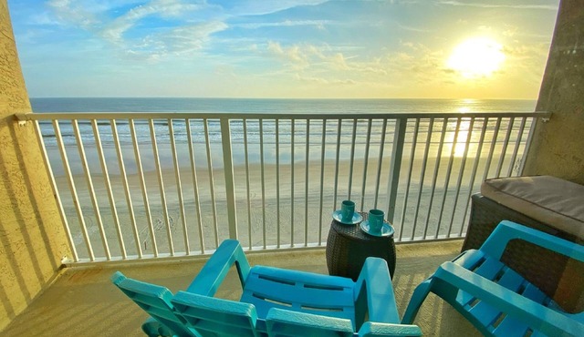 NEW Gorgeous Ocean Front King Bed in Daytona! in Daytona Beach