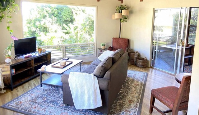 ** NEW! Lovely, Entire 3/2 Hilo Home, with Ocean View **