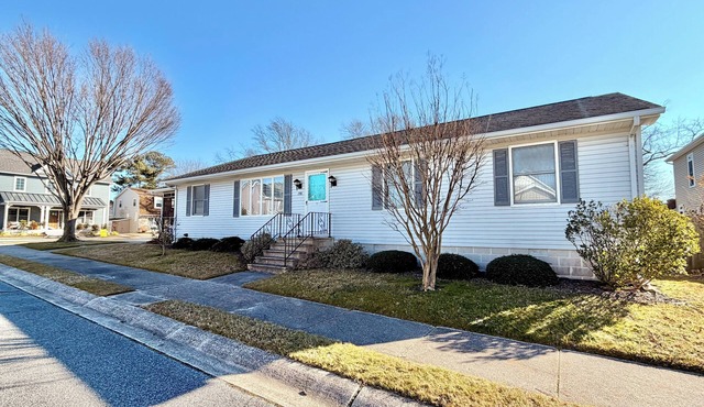NEW TO VRBO! Adorable and Affordable Rehoboth Classic-298 Sandalwood Street in Rehoboth Beach