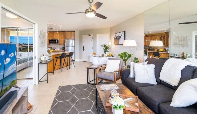 Ocean View Penthouse: Steps to Beach, Fast Wi-Fi
