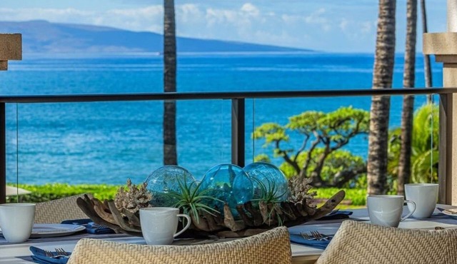 Oceanfront 3BR villa w/private lanai and Wailea Beach access