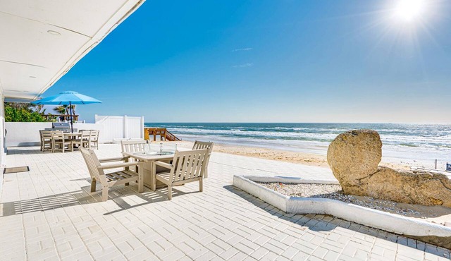 Oceanfront Mansion-Includes MIL Suite-Sand Castle in Daytona Beach Shores