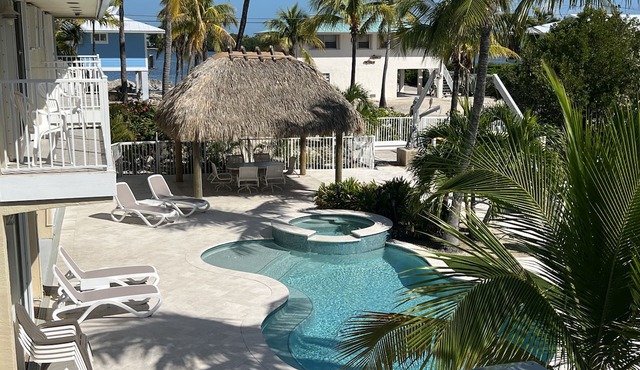 Open Water views, 80' dock Private Pool Ice machine DIRECT ACCESS open water in Marathon