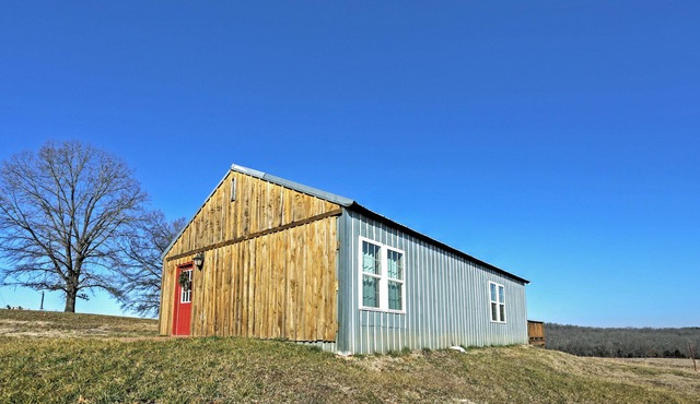 Ozark Mtn Views: Secluded Everton Retreat in Everton