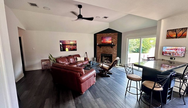 Peaceful 3BR Retreat Near Baylor Scott & White in Temple