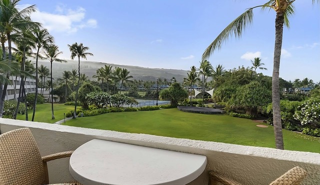 Perfect Island Getaway! 3 Spacious Units, Oceanfront, Watersports and Activities