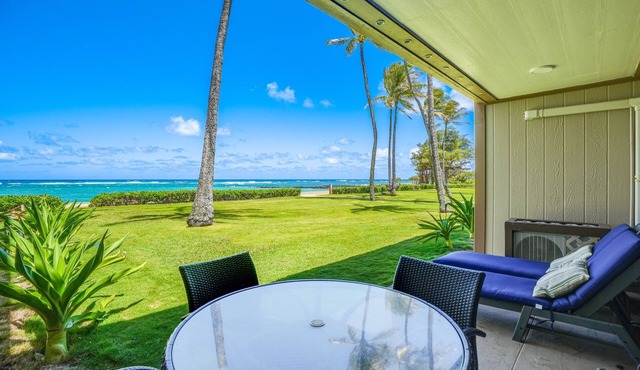 Pono Kai B101, Udated, Beachfront, AC, Walk to Town, Sunrise Views