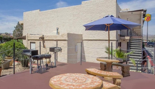Premium Junior Room with Queen Bed,Nsmk in Barstow CA