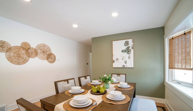 Prime Location - Cozy Naperville HomeStay - GameRoom in Naperville