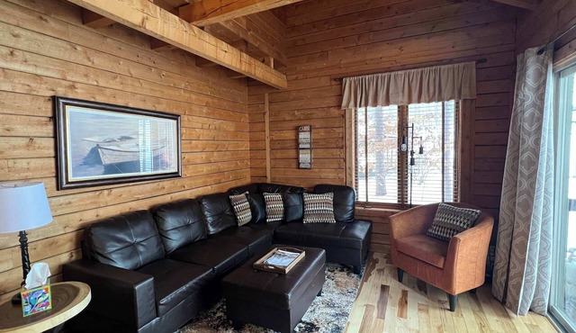 Private Cabin in the Heart of Crystal Mt Resort in Thompsonville