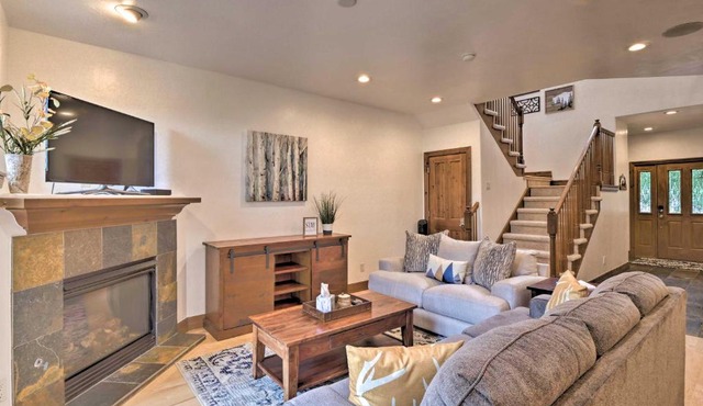 Private Hot Tub: Family Townhome in Breckenridge in Breckenridge