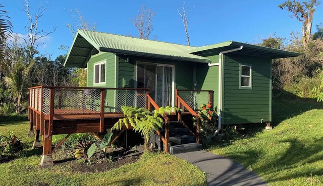 Puna Rainforest Hot Spring Retreat - Green Bamboo Cottage in Pahoa