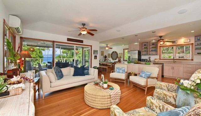 Remodeled 4BD Beach House w Ocean Views - Alaeloa 12