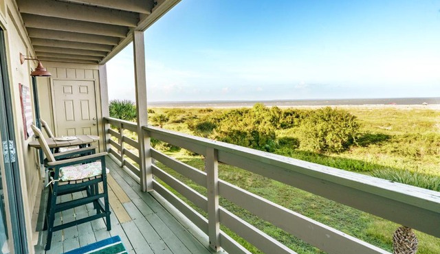 Resort views - Huge Balcony - Steps to the beach! in Tybee Island