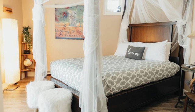 Romantic Rustic Luxury on 21-acre Private Ranch #2 in Silt