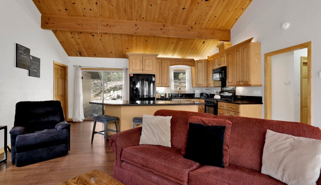 Shasta Mountain Cabin#1916 in Big Bear City