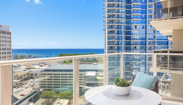 Sky Ala Moana Luxury Getaway with Ocean-City Views & Amazing Resort Amenities