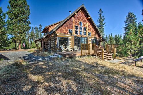 ‘Snow Pine Retreat’ - Remote Crescent Log Cabin! in Crescent