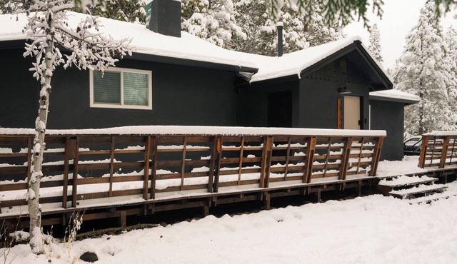 Spacious Modern Mountain Home - Pinecrest & Dodge in Tuolumne County