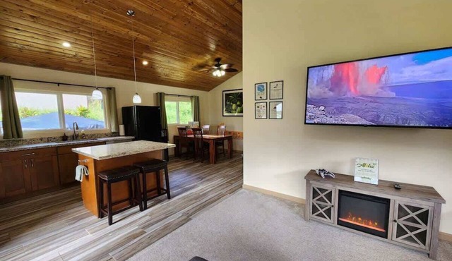 Spotlessly Clean Family Oasis | AC | King Beds | Breakfast | Fire Pit | 15 Min to Volcanoes National Park