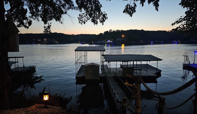 Stay, Play, Getaway. Beautiful Lake Front Home-Large private dock in Rocky Mount