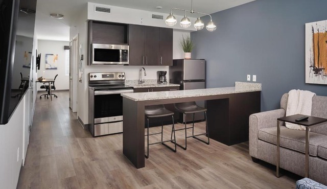 stayAPT Suites LaGrange in La Grange