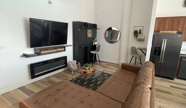 Stylish Downtown Sandusky Condo Perfect for Family Getaway in Sandusky