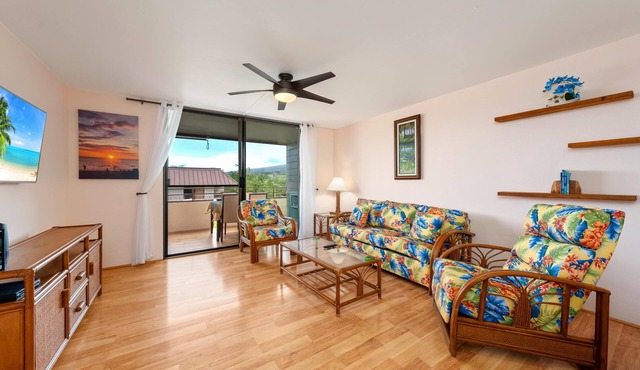 Summer Deal Kona 2BR Condo Across Magic Sands Beach with Ocean Views