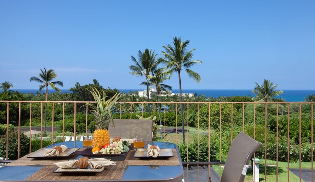 Sunset Hale: Ocean, Golf Course View Keauhou, Kona, Sleeps 4