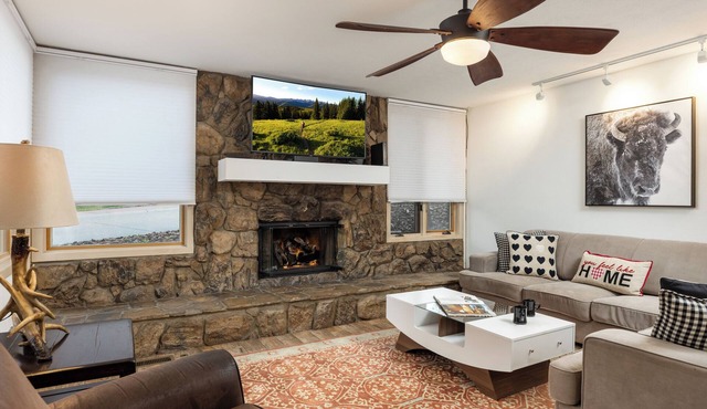 Tamarack - Steps to the Slopes + ASE Transportation in Snowmass Village