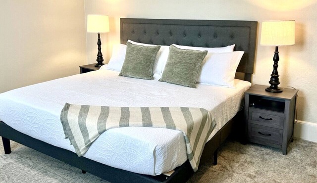 Timeless Elegance at a Historic Kentucky Inn in Versailles