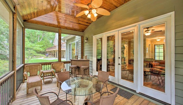 Townville Lakefront Cottage w/Private Dock! in Fair Play