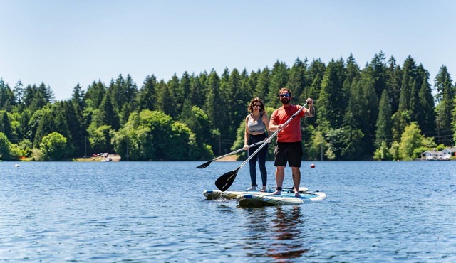 Tranquil + Fun Hick's Lake Studio w/Lake Access in Lacey