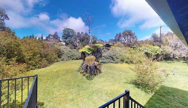 Tranquil Volcano Acres with Fireplace & Lanai in Volcano
