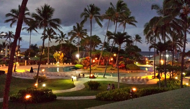 TRENDY 4-STAR RESORT. Great Location with Ocean & Pool Views!