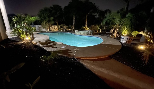 Tropical paradise 4 bedroom pool gym Mission TX in Palmhurst