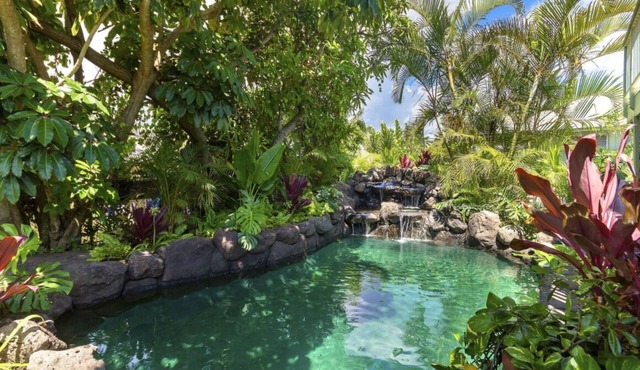 Tropical Waimanalo Home